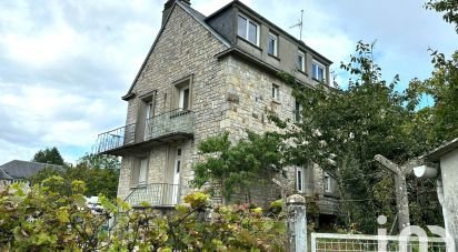 Townhouse 11 rooms of 145 m² in - (61700)