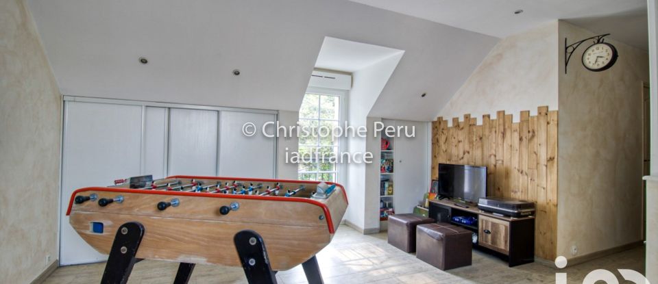 Maison 7 pièces de 187 m² à Genainville (95420)