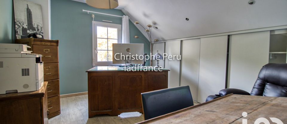 Maison 7 pièces de 187 m² à Genainville (95420)