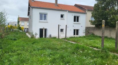 House 4 rooms of 75 m² in La Roche-sur-Yon (85000)