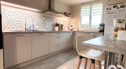 Traditional house 7 rooms of 115 m² in Bosc-Mesnil (76680)