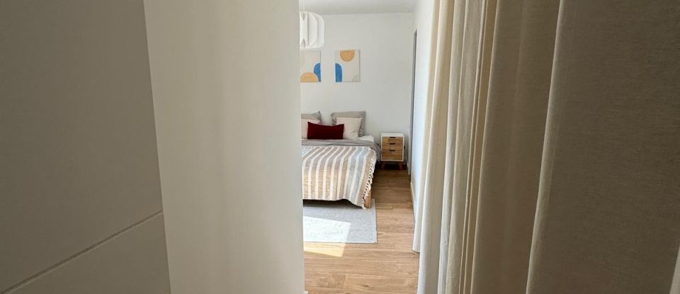 Country home 5 rooms of 200 m² in Tinténiac (35190)