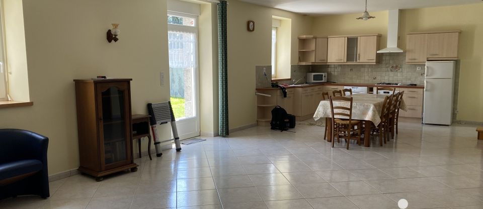 Longere 5 rooms of 158 m² in Tonquédec (22140)