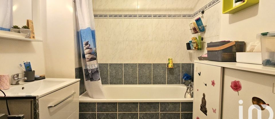 Apartment 3 rooms of 62 m² in Notre-Dame-d'Oé (37390)