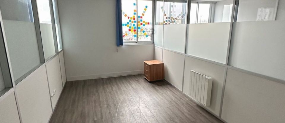 Bureaux de 200 m² à Saint-Pierre-lès-Elbeuf (76320)