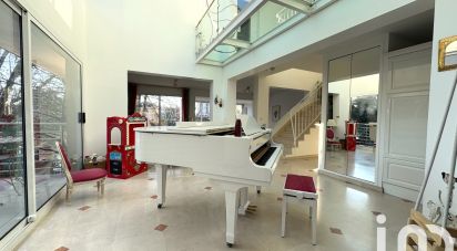 Mansion 18 rooms of 653 m² in Chennevières-sur-Marne (94430)