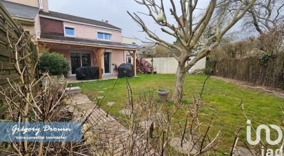 Traditional house 6 rooms of 134 m² in Combs-la-Ville (77380)