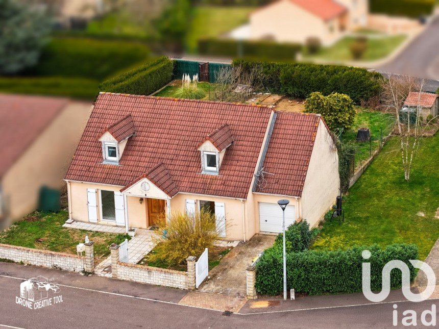 Pavillon 5 pièces de 118 m² à Saint-Privat-la-Montagne (57855)