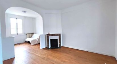House 6 rooms of 145 m² in Antony (92160)