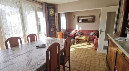 House 7 rooms of 160 m² in Saint-Avé (56890)