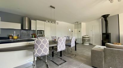 House 4 rooms of 104 m² in Sadirac (33670)