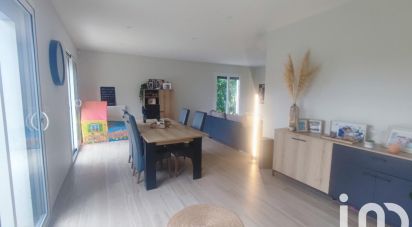 Maison traditionnelle 5 pièces de 122 m² à Pont-Sainte-Marie (10150)