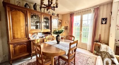 House 5 rooms of 120 m² in Les Ageux (60700)