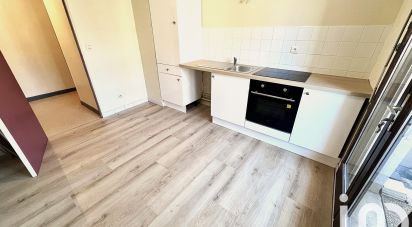 Apartment 3 rooms of 74 m² in Montluçon (03100)