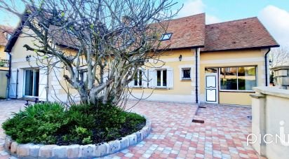 House 6 rooms of 218 m² in Bonnières-sur-Seine (78270)