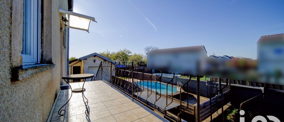 Maison 8 pièces de 160 m² à Sainte-Marie-aux-Chênes (57255)