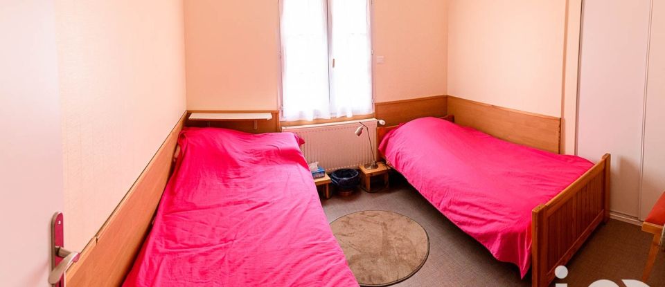 House 8 rooms of 315 m² in Saint-Martin-des-Fontaines (85570)