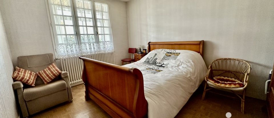 House 4 rooms of 95 m² in La Roche-sur-Yon (85000)