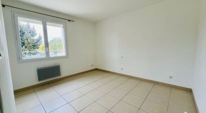 House 6 rooms of 171 m² in Laudun-l'Ardoise (30290)