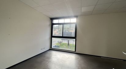 Business premises of 150 m² in Hyères (83400)
