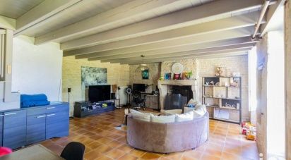 House 6 rooms of 221 m² in Mouzeuil-Saint-Martin (85370)