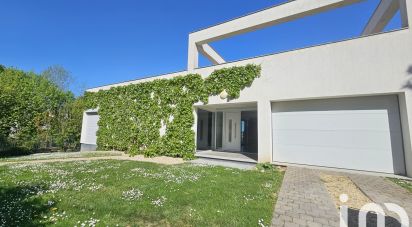 Architectural house 7 rooms of 218 m² in Bougival (78380)