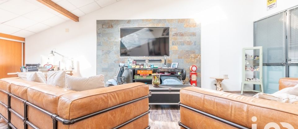 House 8 rooms of 220 m² in Vitry-sur-Orne (57185)