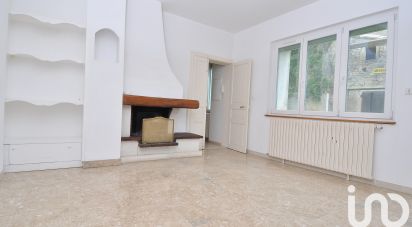 Village house 5 rooms of 176 m² in Clarensac (30870)