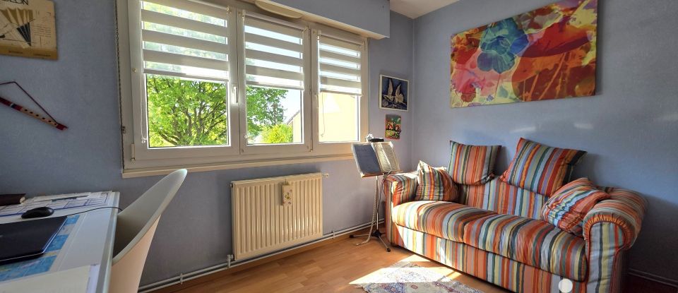 Maison 5 pièces de 125 m² à Hombourg-Haut (57470)