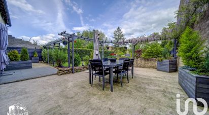 Maison 9 pièces de 325 m² à Luppy (57580)