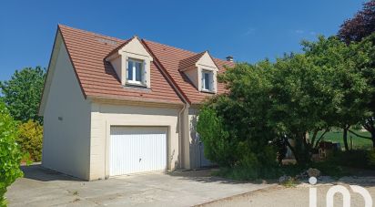 House 7 rooms of 132 m² in Hanches (28130)
