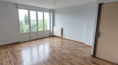 Apartment 3 rooms of 64 m² in Tarbes (65000)
