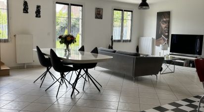 House 7 rooms of 150 m² in Saint-Pierre-du-Perray (91280)