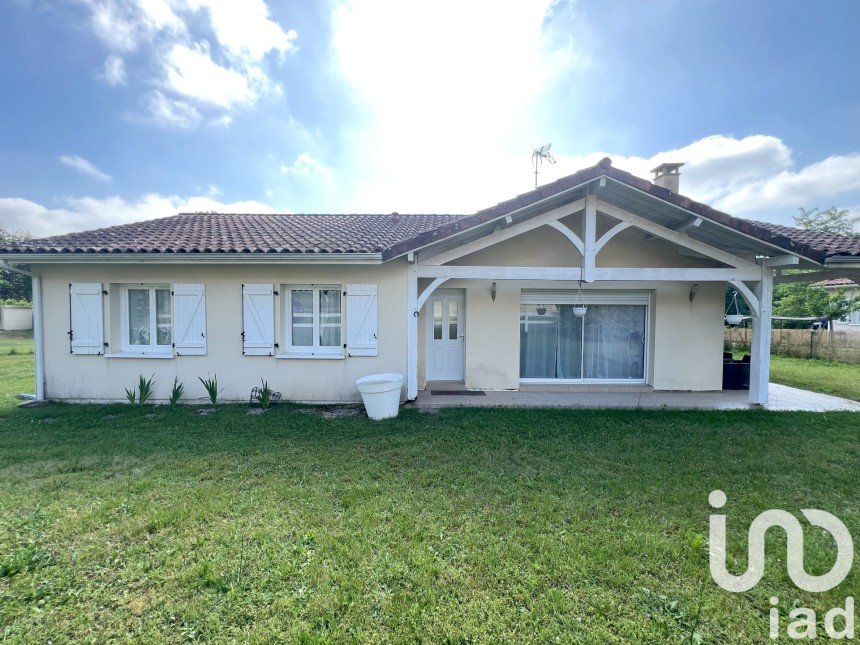 Maison traditionnelle 5 pièces de 110 m² à Uchacq-et-Parentis (40090)