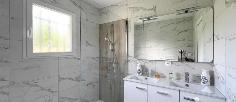 Maison traditionnelle 5 pièces de 110 m² à Uchacq-et-Parentis (40090)