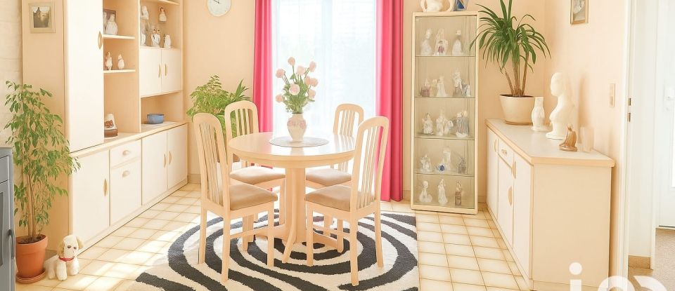 House 5 rooms of 91 m² in VILLEDIEU-LES-POÊLES (50800)
