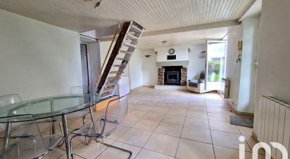 House 3 rooms of 39 m² in Carhaix-Plouguer (29270)