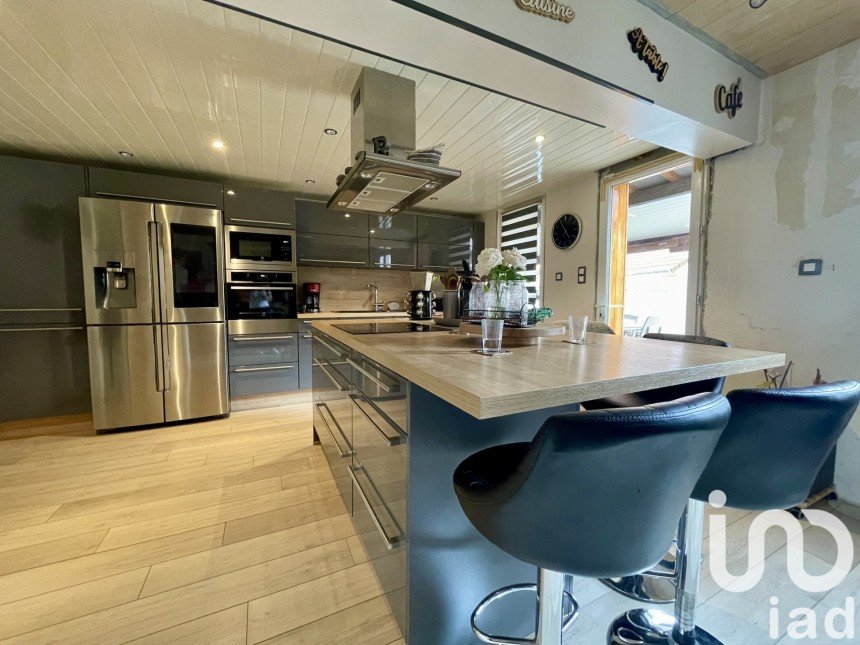 Maison 6 pièces de 190 m² à Jâlons (51150)