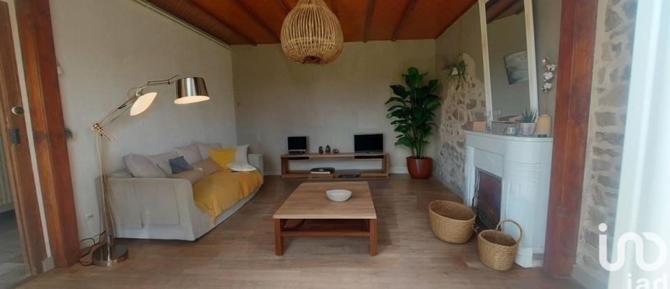 House 12 rooms of 214 m² in Lamballe (22400)