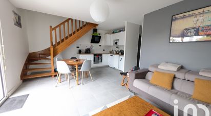House 4 rooms of 74 m² in THEIX (56450)