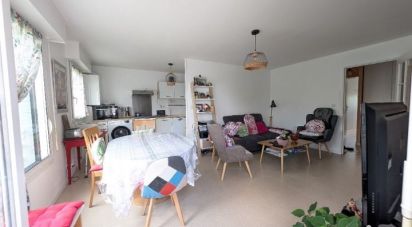 Apartment 3 rooms of 65 m² in Saint-Avé (56890)