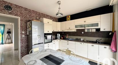 House 8 rooms of 180 m² in Aubigny-Les Clouzeaux (85430)