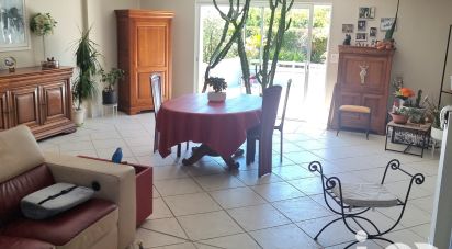 House 6 rooms of 185 m² in Sallertaine (85300)