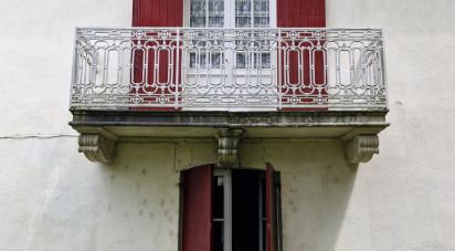 Village house 13 rooms of 412 m² in Montcaret (24230)