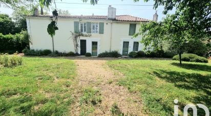 House 8 rooms of 206 m² in Sainte-Hermine (85210)